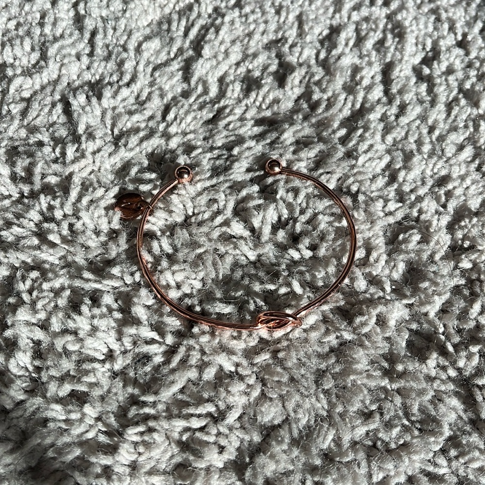 Knot Bracelet